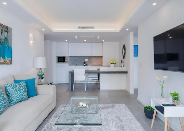 Sea Views Center Apartament *